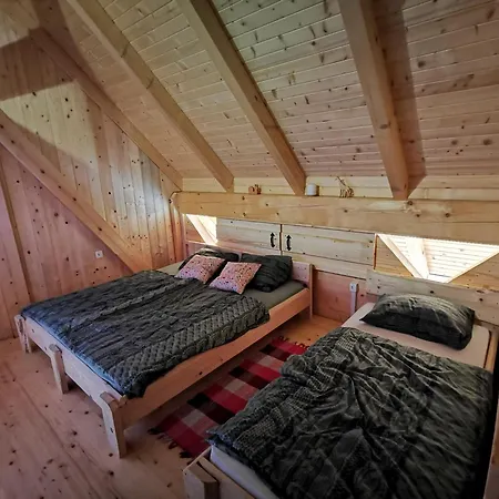 Kamp Beli Gaber * Stari Trg pri Lozu