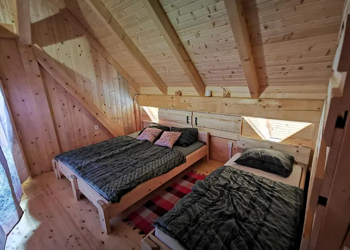 Kamp Beli Gaber * Stari Trg pri Lozu